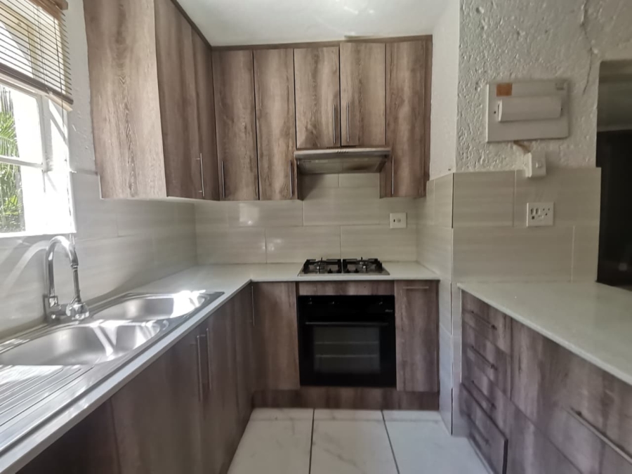 2 Bedroom Property for Sale in Bassonia Gauteng