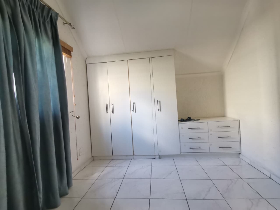 2 Bedroom Property for Sale in Bassonia Gauteng