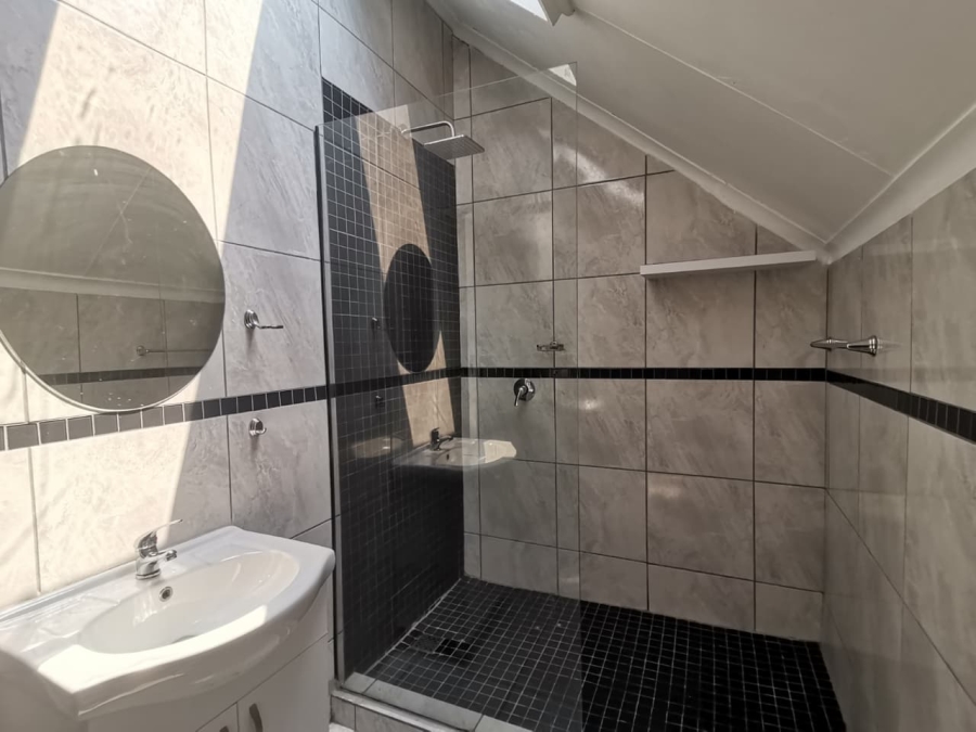 2 Bedroom Property for Sale in Bassonia Gauteng