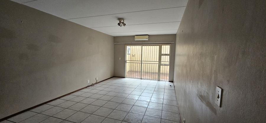 2 Bedroom Property for Sale in New Redruth Gauteng