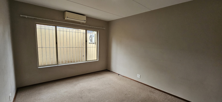 2 Bedroom Property for Sale in New Redruth Gauteng