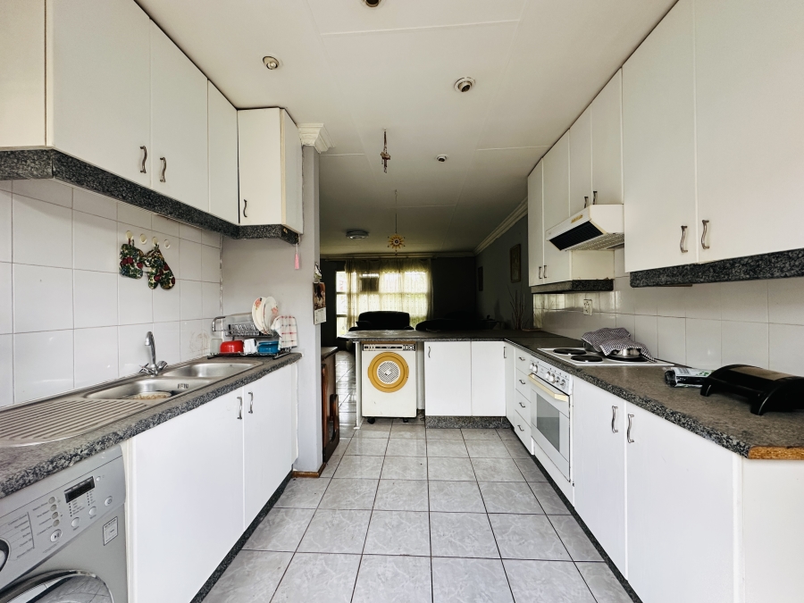 2 Bedroom Property for Sale in Mayfield Park Gauteng