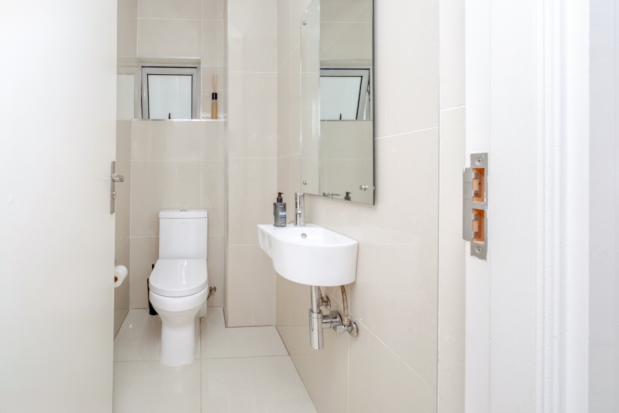 To Let 3 Bedroom Property for Rent in Bryanston Gauteng