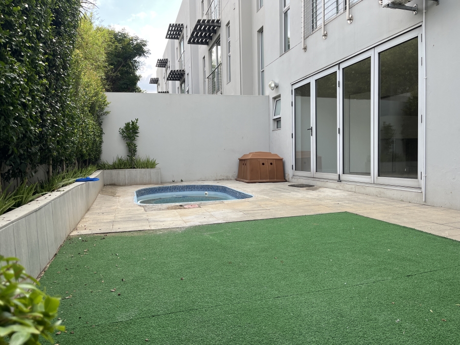 To Let 3 Bedroom Property for Rent in Bryanston Gauteng
