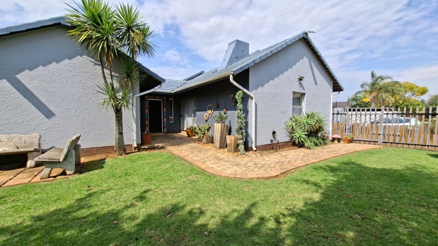 4 Bedroom Property for Sale in Dalpark Proper Gauteng