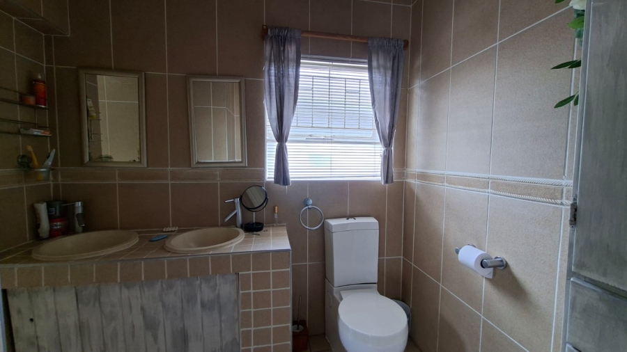 4 Bedroom Property for Sale in Dalpark Proper Gauteng