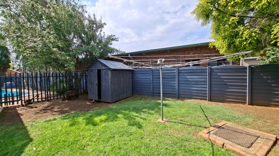 4 Bedroom Property for Sale in Dalpark Proper Gauteng
