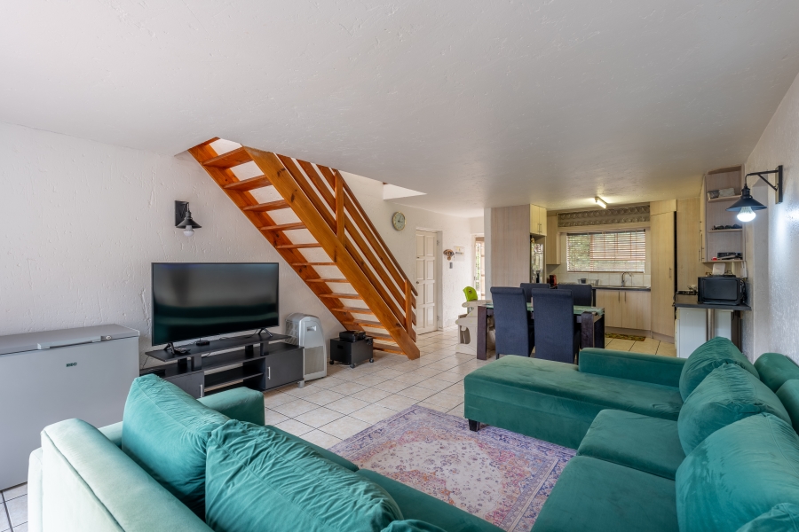 4 Bedroom Property for Sale in Broadacres Gauteng