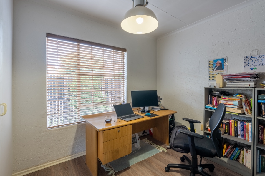 4 Bedroom Property for Sale in Broadacres Gauteng