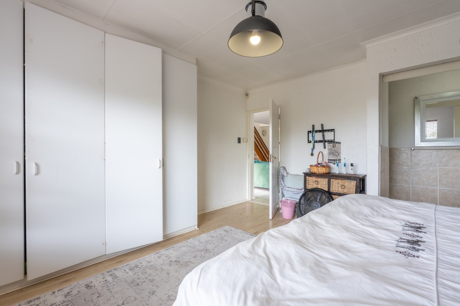 4 Bedroom Property for Sale in Broadacres Gauteng