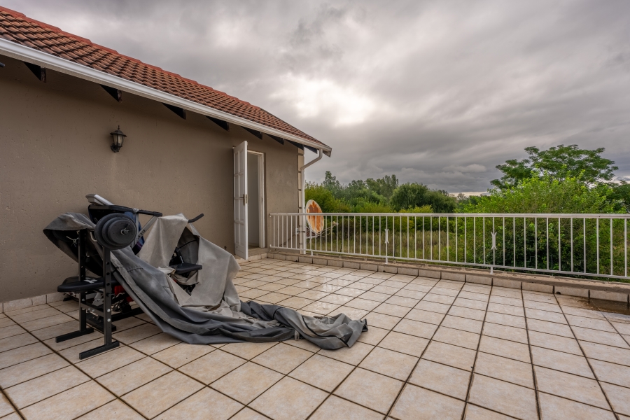 4 Bedroom Property for Sale in Broadacres Gauteng