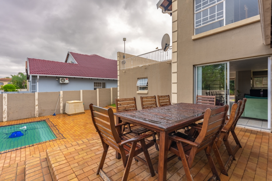 4 Bedroom Property for Sale in Broadacres Gauteng