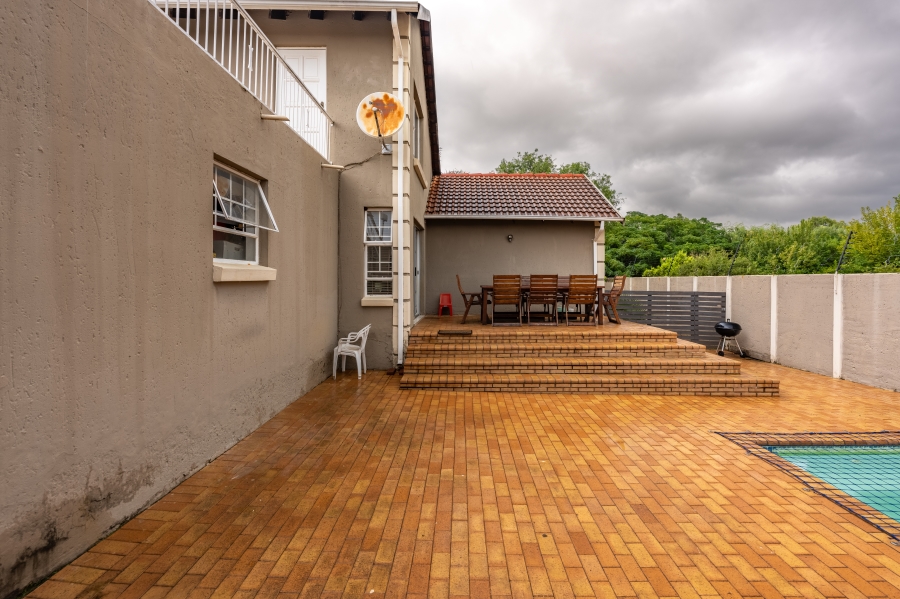 4 Bedroom Property for Sale in Broadacres Gauteng