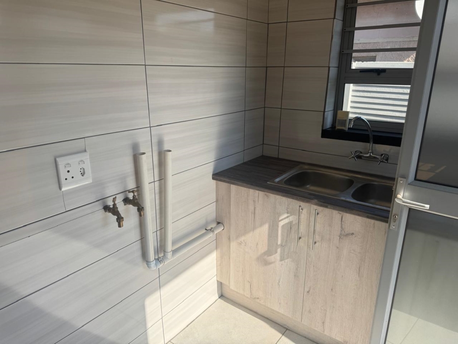 To Let 2 Bedroom Property for Rent in Brakpan Central Gauteng