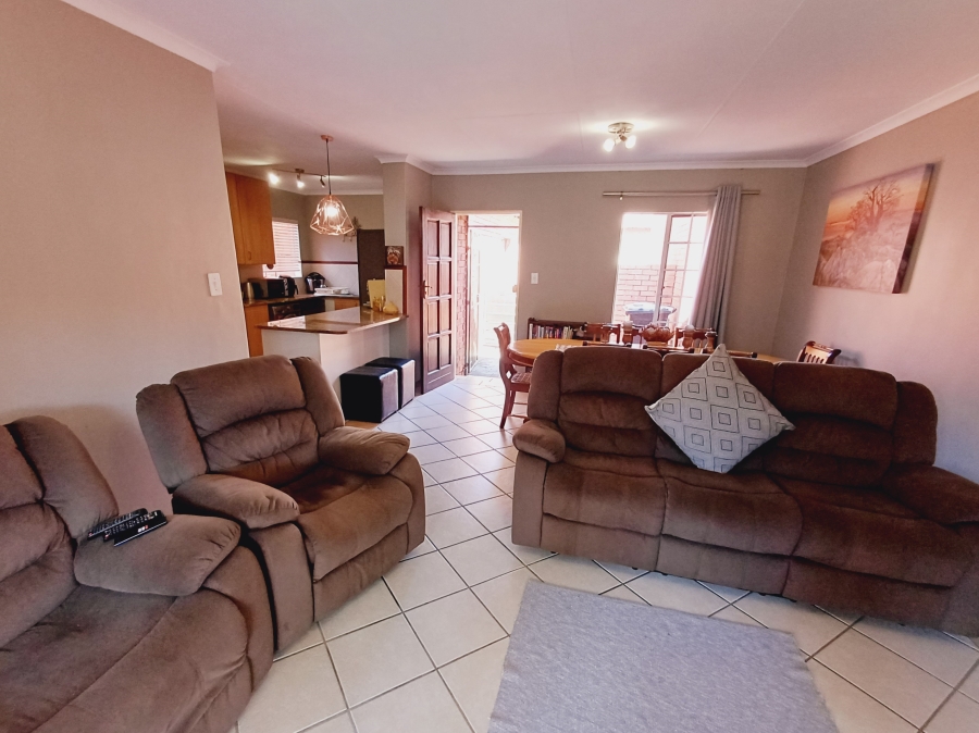 To Let 2 Bedroom Property for Rent in Moreleta Park Gauteng