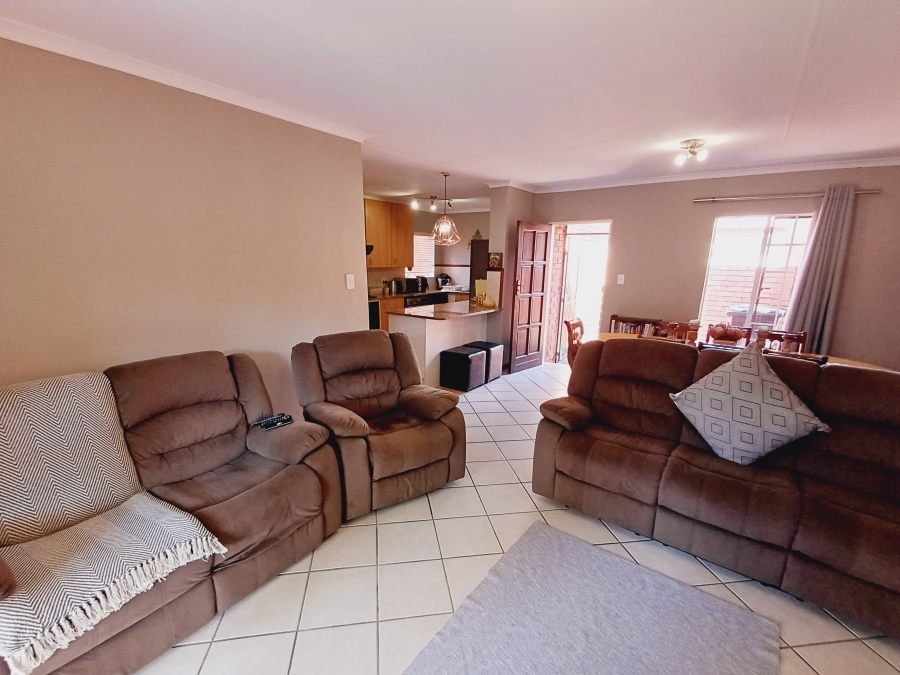 To Let 2 Bedroom Property for Rent in Moreleta Park Gauteng