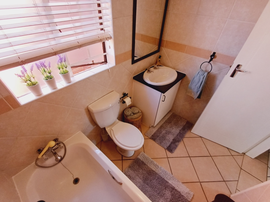 To Let 2 Bedroom Property for Rent in Moreleta Park Gauteng