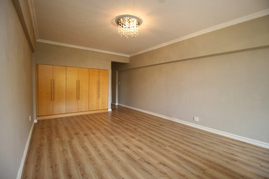 To Let 4 Bedroom Property for Rent in Killarney Gauteng