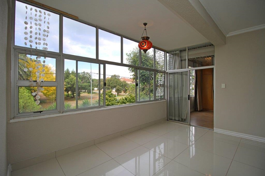 To Let 4 Bedroom Property for Rent in Killarney Gauteng