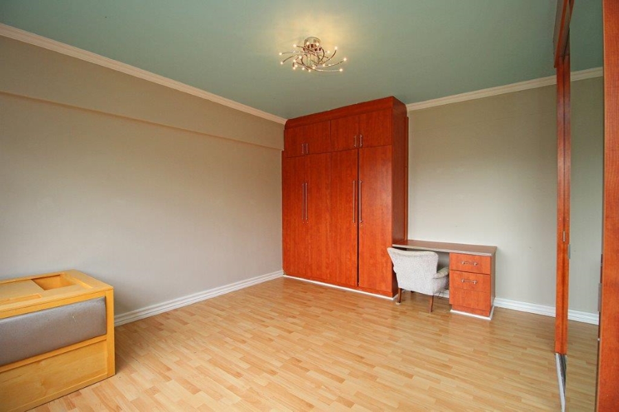 To Let 4 Bedroom Property for Rent in Killarney Gauteng