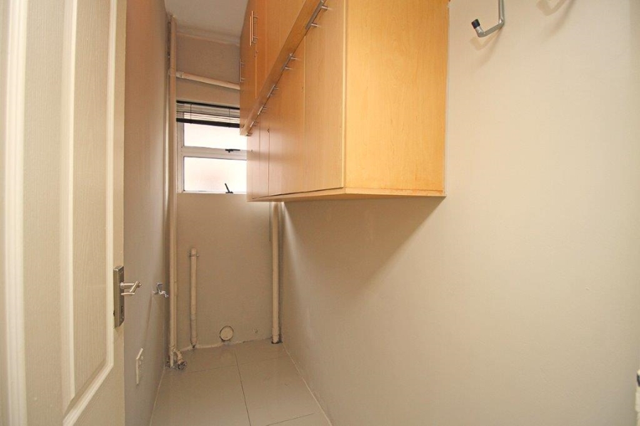 To Let 4 Bedroom Property for Rent in Killarney Gauteng