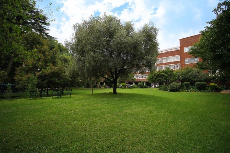 To Let 4 Bedroom Property for Rent in Killarney Gauteng