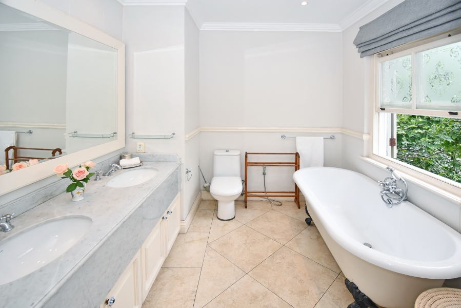 2 Bedroom Property for Sale in Illovo Gauteng