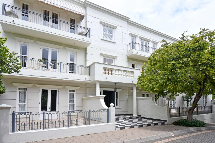 2 Bedroom Property for Sale in Illovo Gauteng