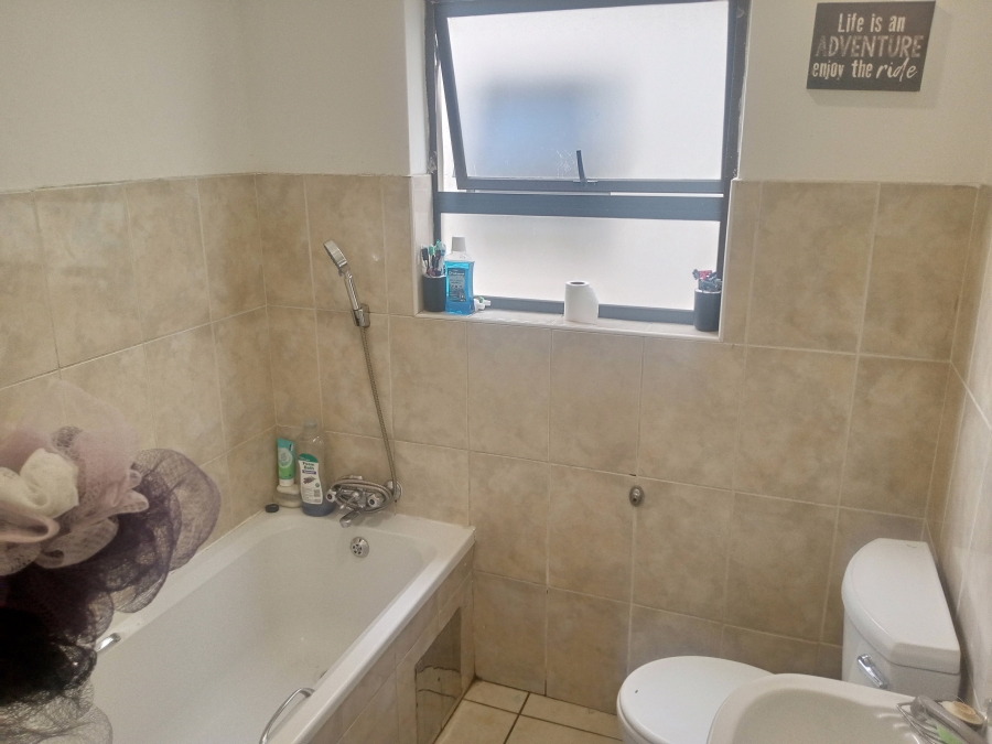 2 Bedroom Property for Sale in Parkrand Gauteng