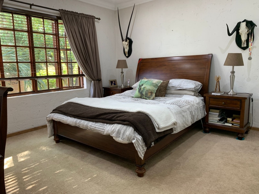 5 Bedroom Property for Sale in Greenhills Gauteng