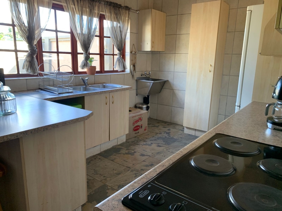 5 Bedroom Property for Sale in Greenhills Gauteng
