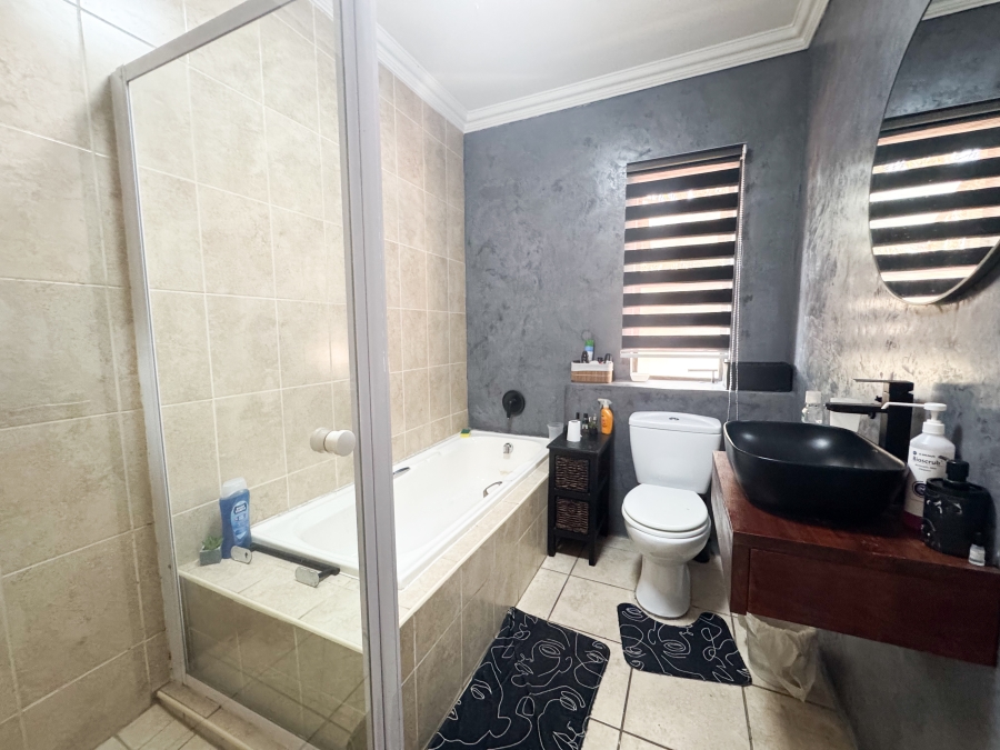 2 Bedroom Property for Sale in Zwartkop Golf Estate Gauteng