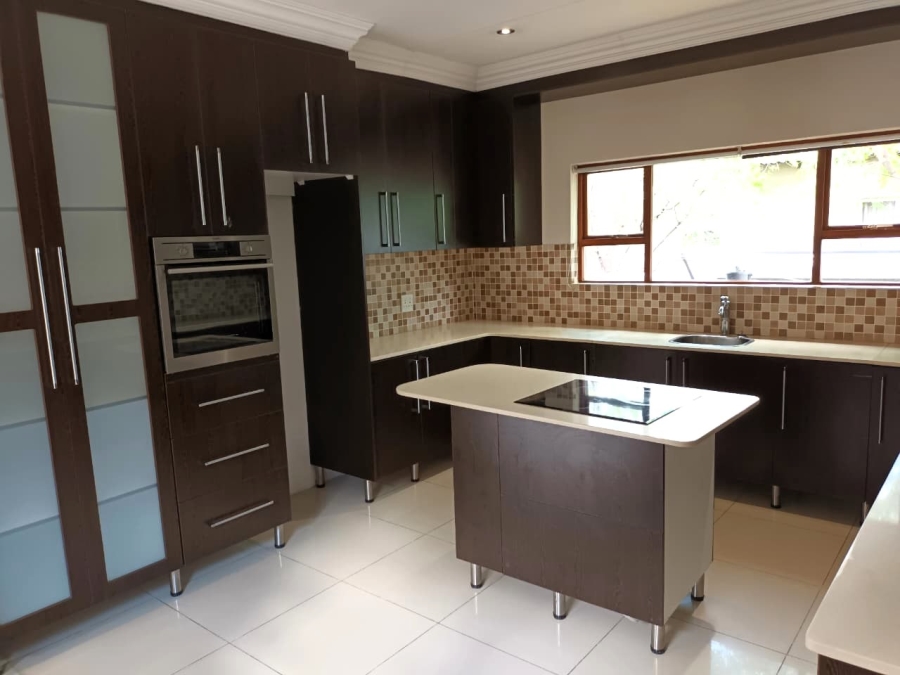 To Let 4 Bedroom Property for Rent in Mooikloof Gauteng