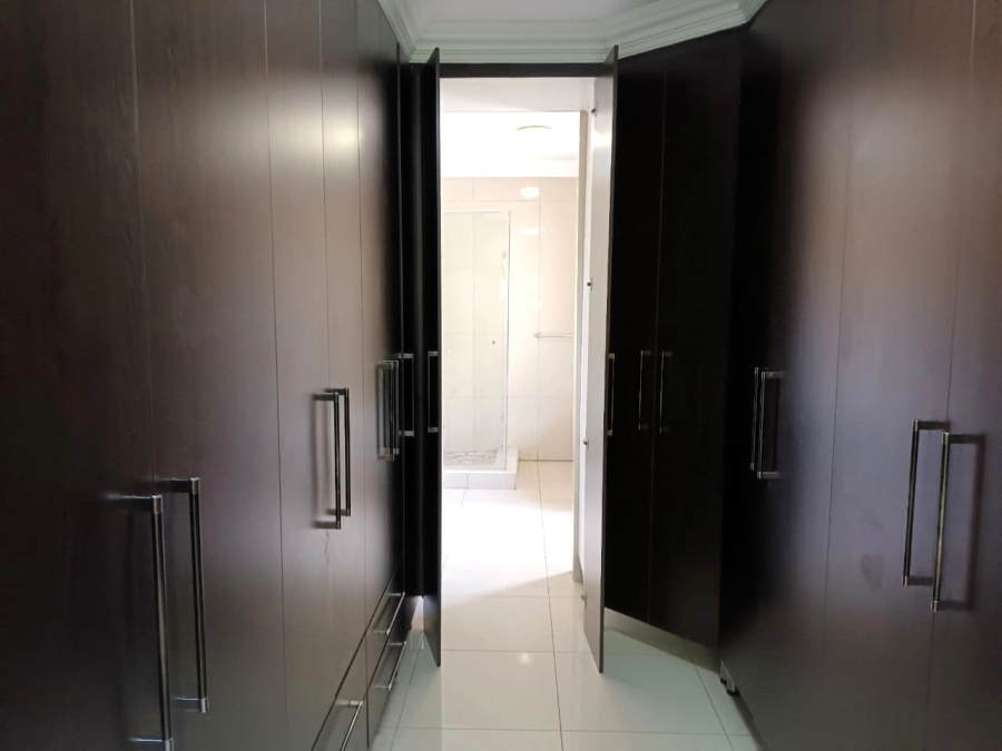 To Let 4 Bedroom Property for Rent in Mooikloof Gauteng