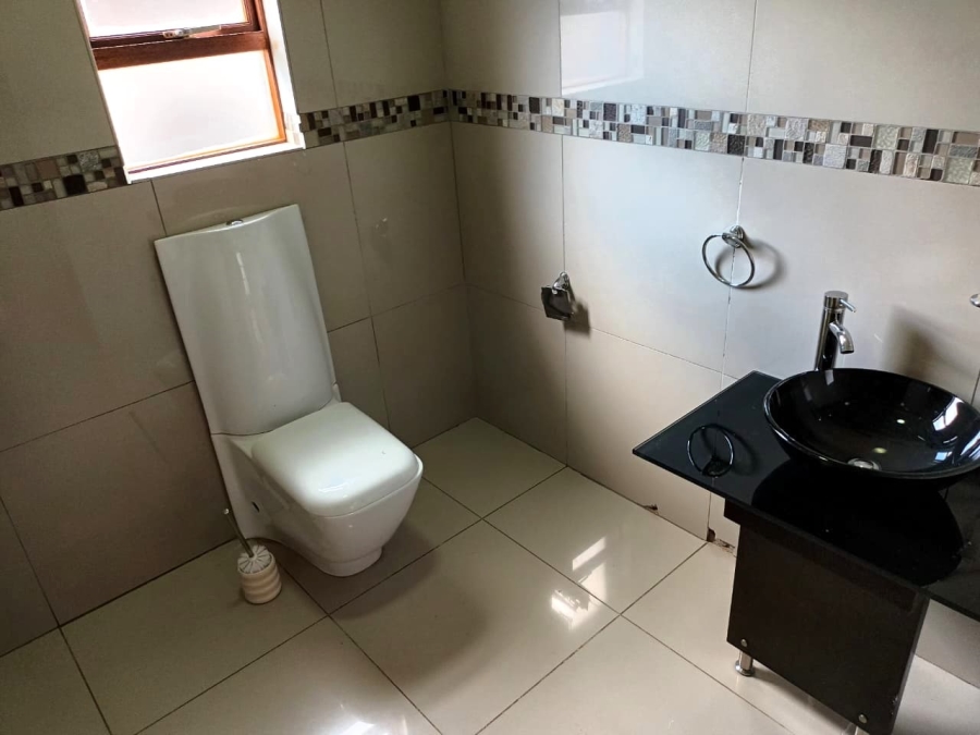 To Let 4 Bedroom Property for Rent in Mooikloof Gauteng