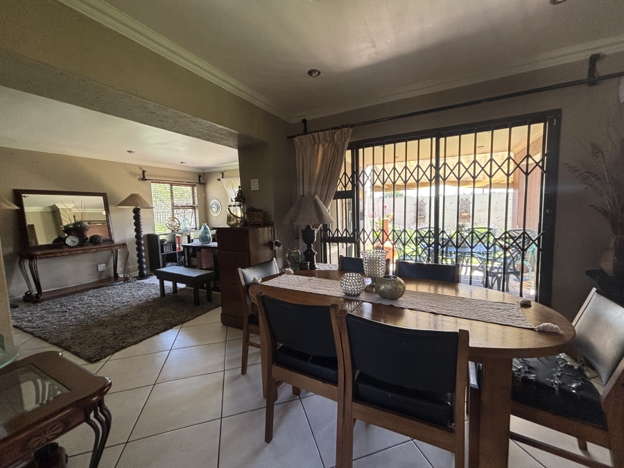 3 Bedroom Property for Sale in Sonneveld Gauteng