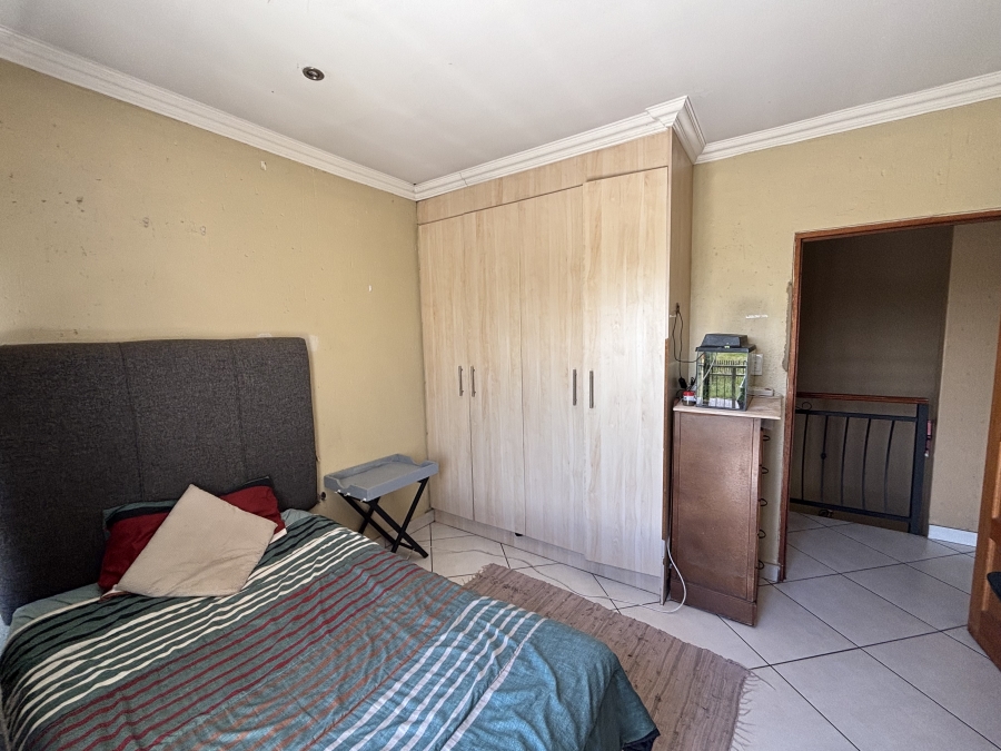 3 Bedroom Property for Sale in Sonneveld Gauteng