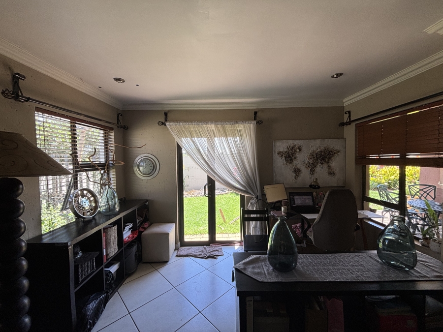 3 Bedroom Property for Sale in Sonneveld Gauteng