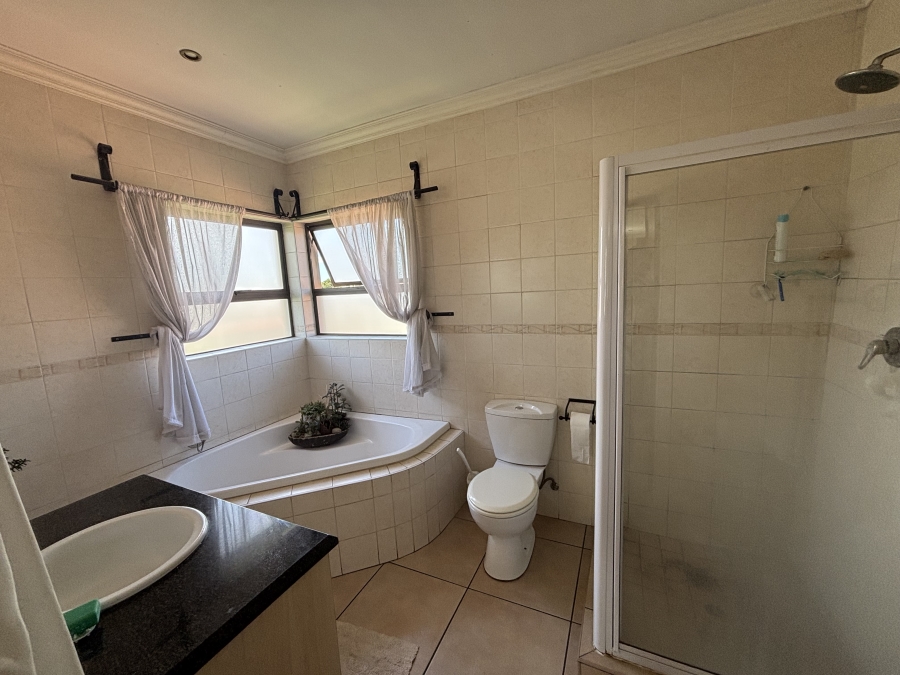 3 Bedroom Property for Sale in Sonneveld Gauteng