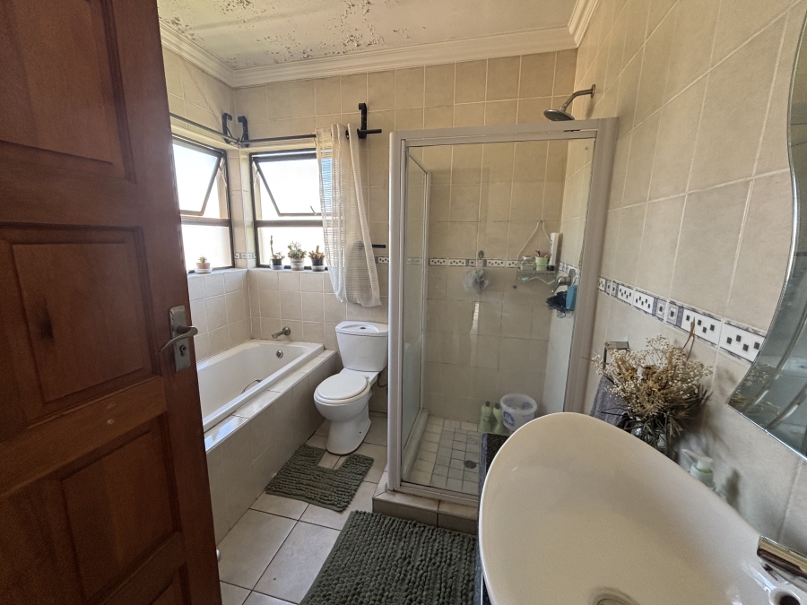 3 Bedroom Property for Sale in Sonneveld Gauteng