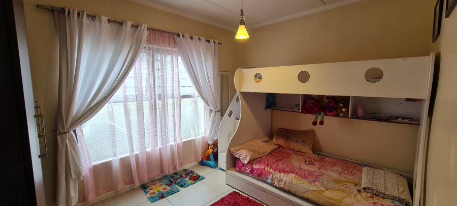 To Let 3 Bedroom Property for Rent in Greenstone Hill Gauteng