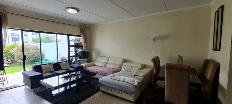 To Let 3 Bedroom Property for Rent in Greenstone Hill Gauteng
