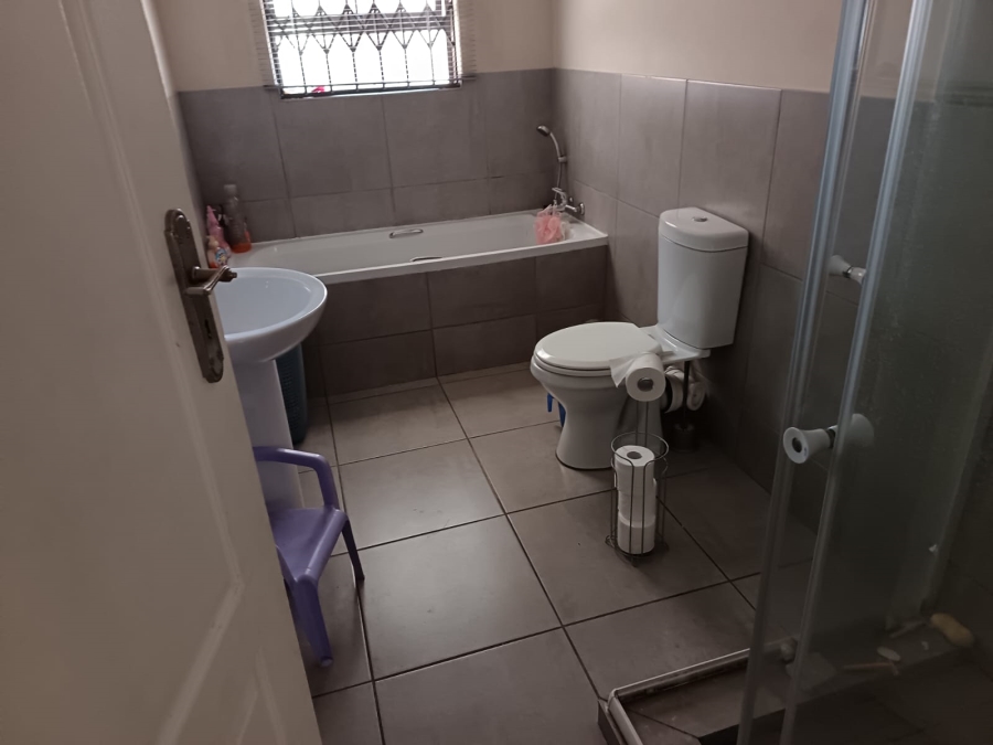2 Bedroom Property for Sale in Florida Gauteng