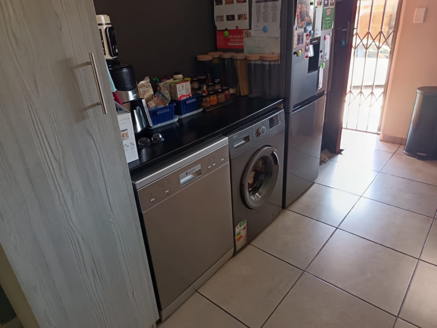 2 Bedroom Property for Sale in Florida Gauteng