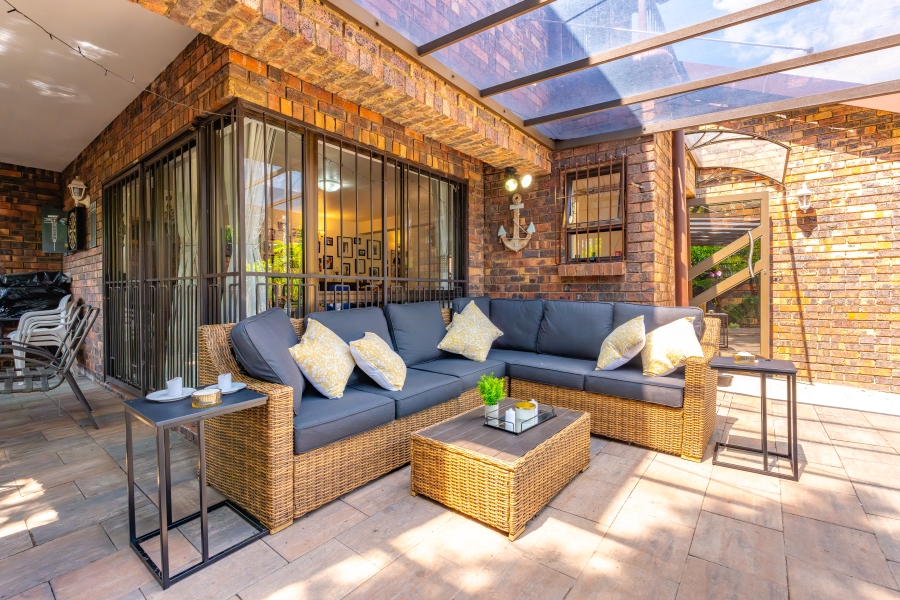 3 Bedroom Property for Sale in Magaliessig Gauteng