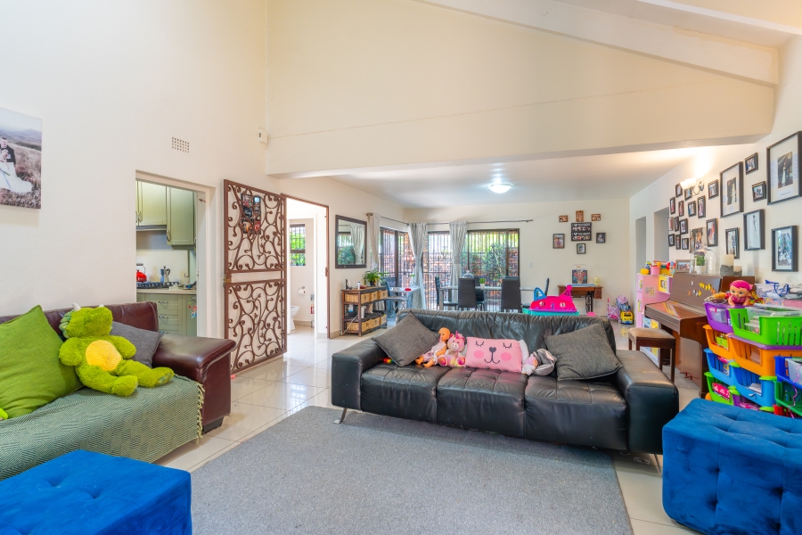 3 Bedroom Property for Sale in Magaliessig Gauteng