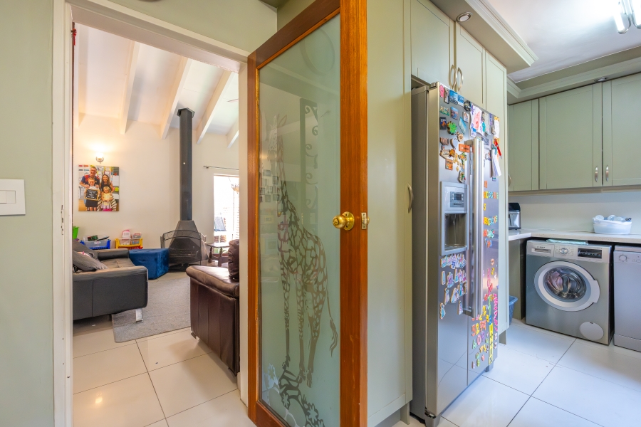 3 Bedroom Property for Sale in Magaliessig Gauteng