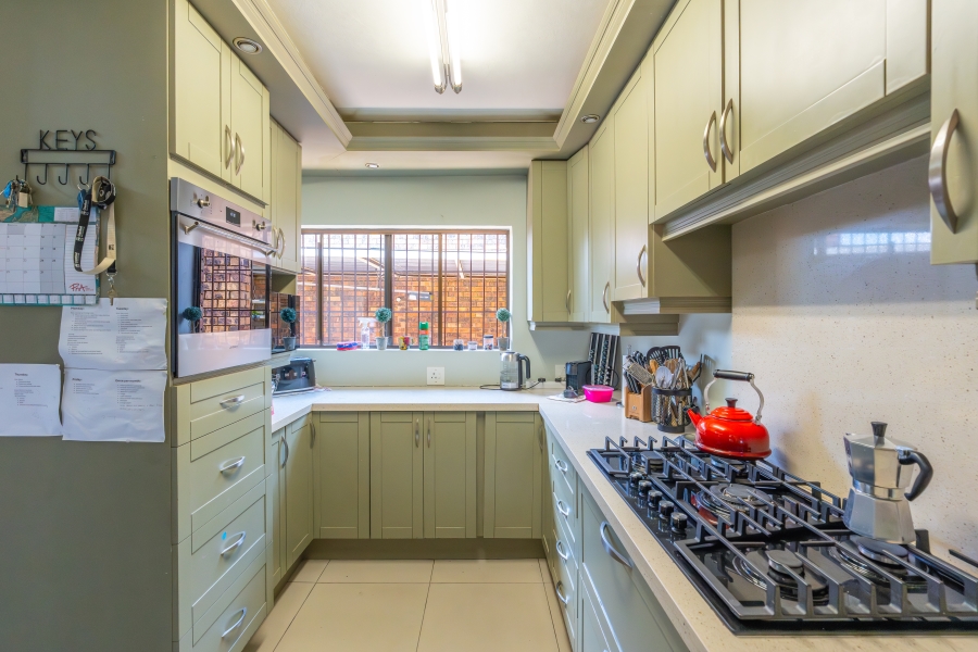 3 Bedroom Property for Sale in Magaliessig Gauteng