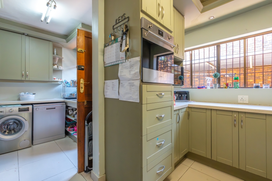 3 Bedroom Property for Sale in Magaliessig Gauteng