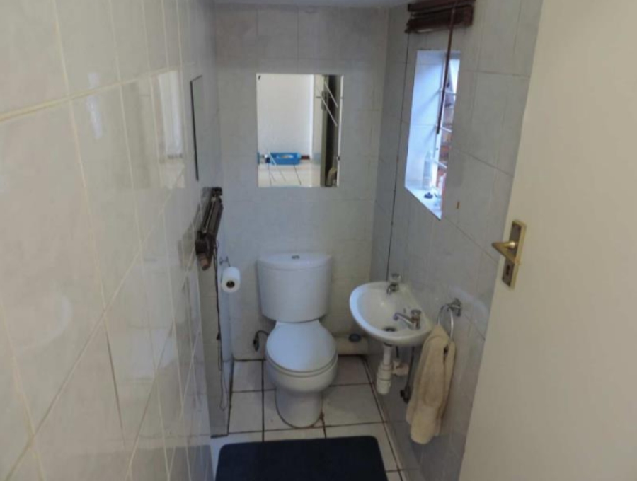 2 Bedroom Property for Sale in Glenvista Gauteng